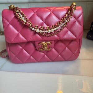 CHANEL Metallic Quilted Shoulder Bag with pearl handle detail